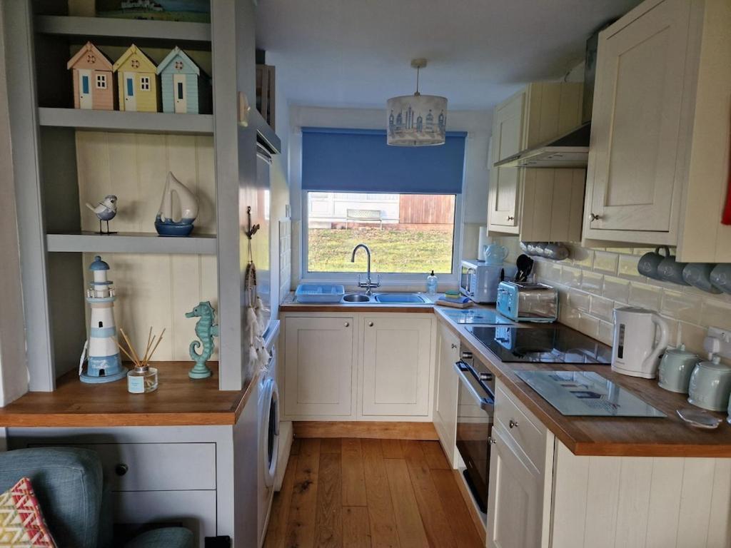 Caldon Holiday Chalet Sleeps 4 In Dartmouth Wifi Electric Inc Pet Friendly Екстериор снимка