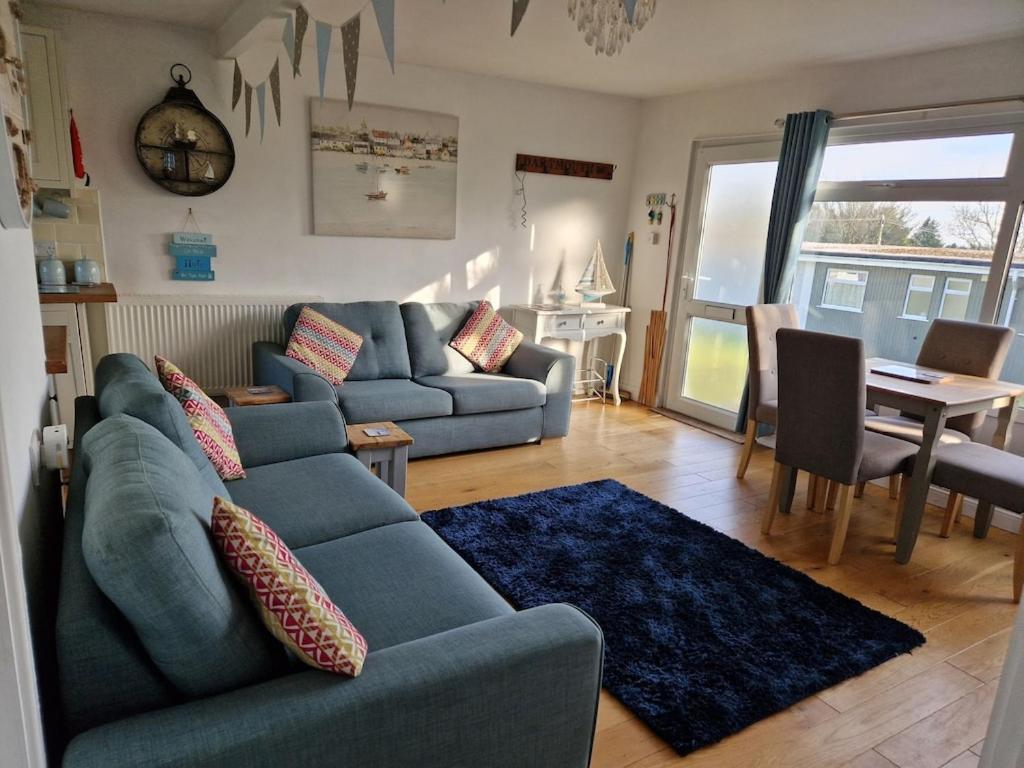 Caldon Holiday Chalet Sleeps 4 In Dartmouth Wifi Electric Inc Pet Friendly Екстериор снимка