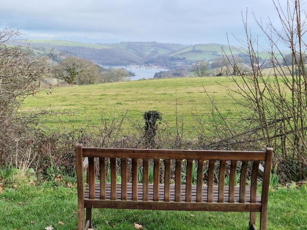 Caldon Holiday Chalet Sleeps 4 In Dartmouth Wifi Electric Inc Pet Friendly Екстериор снимка