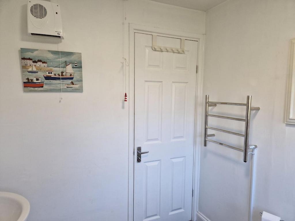 Caldon Holiday Chalet Sleeps 4 In Dartmouth Wifi Electric Inc Pet Friendly Екстериор снимка