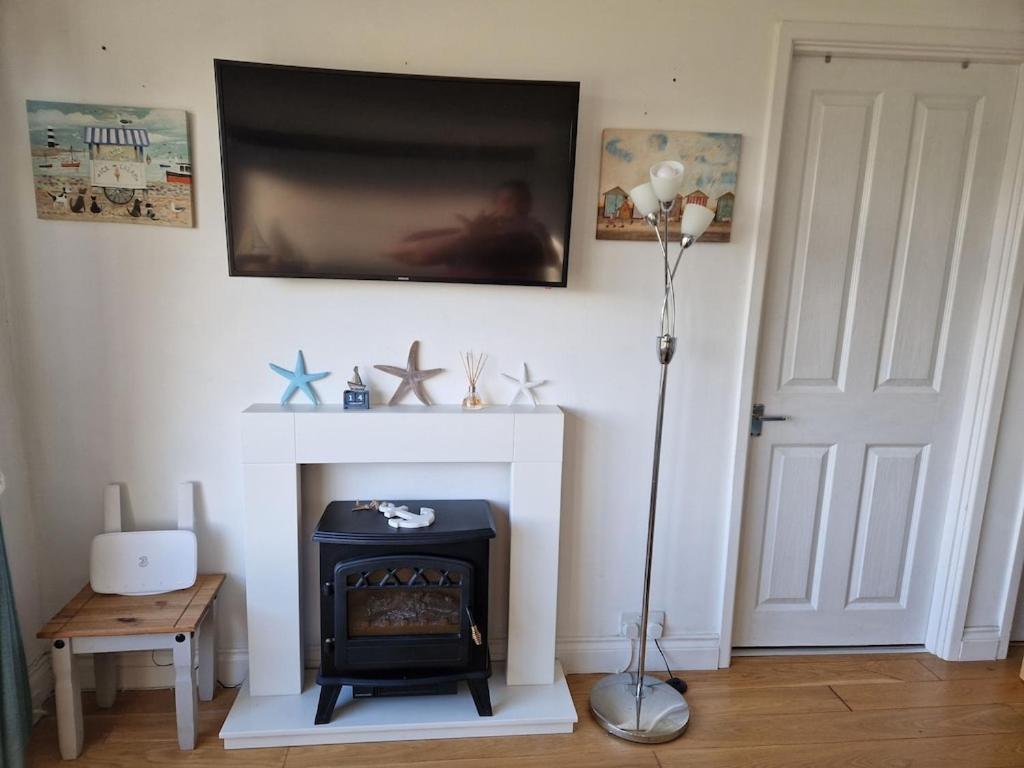 Caldon Holiday Chalet Sleeps 4 In Dartmouth Wifi Electric Inc Pet Friendly Екстериор снимка