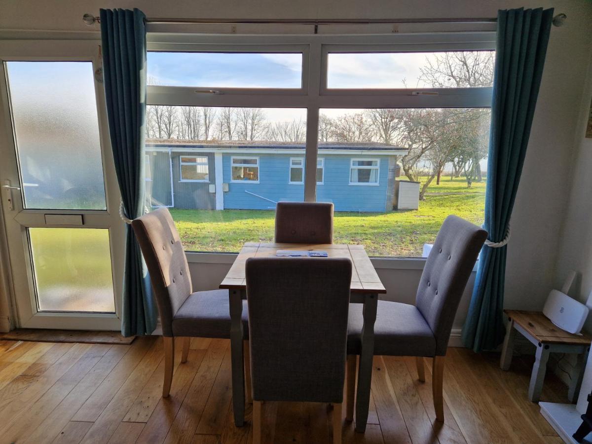 Caldon Holiday Chalet Sleeps 4 In Dartmouth Wifi Electric Inc Pet Friendly Екстериор снимка